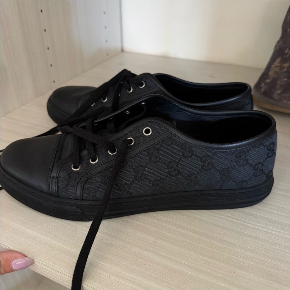 Gucci Black Sneakers Classic Low-Top Design